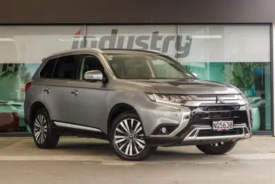 2021 Mitsubishi Outlander VRX 4WD 7S NZ New photo 1