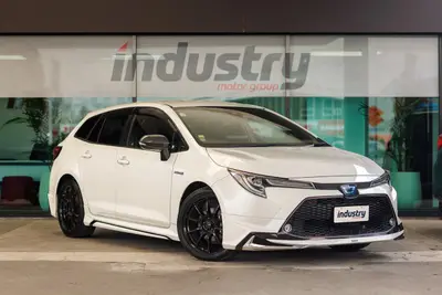 2020 Toyota Corolla Hybrid WXB Touring photo 1