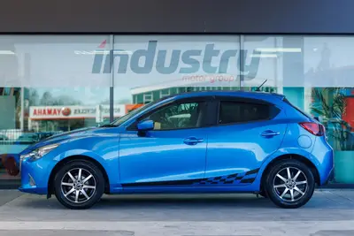 2016 Mazda 2 Demio 13C - 42,000km photo 5