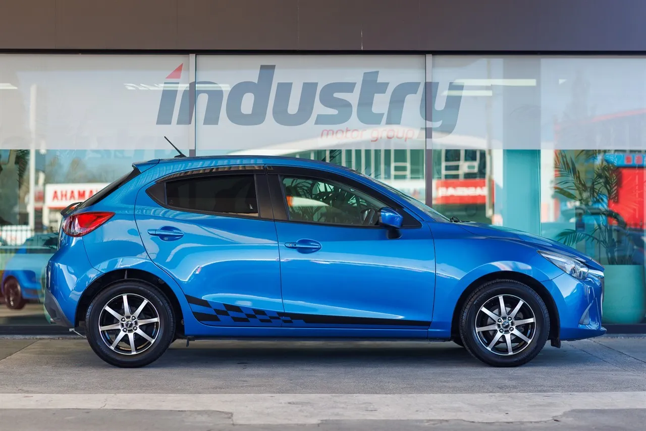 2016 Mazda 2 Demio 13C - 42,000km
