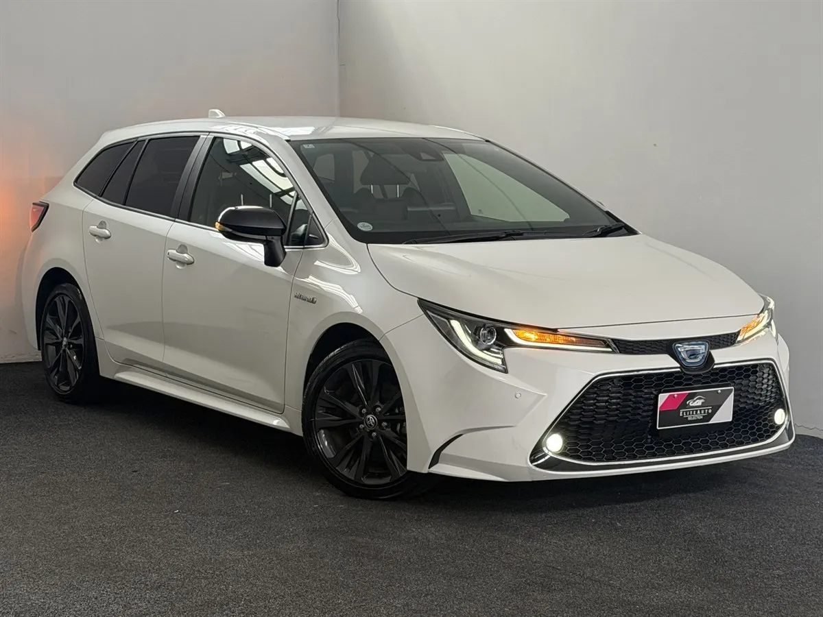 2020 Toyota Corolla Touring WXB Hybrid Super Station