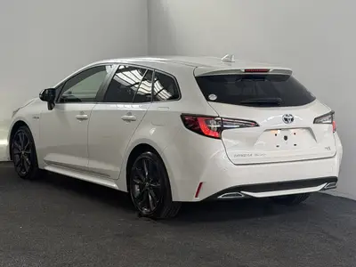 2020 Toyota Corolla Touring WXB Hybrid Super Station photo 4