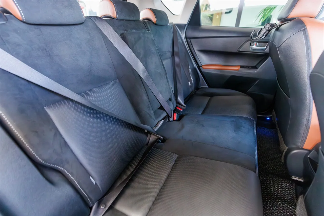 2016 Toyota Auris 120T Turbo Leather!