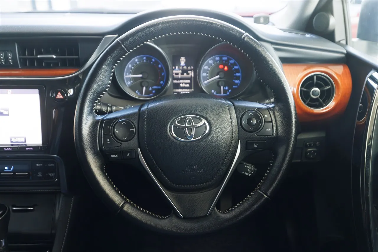 2016 Toyota Auris 120T Turbo Leather!