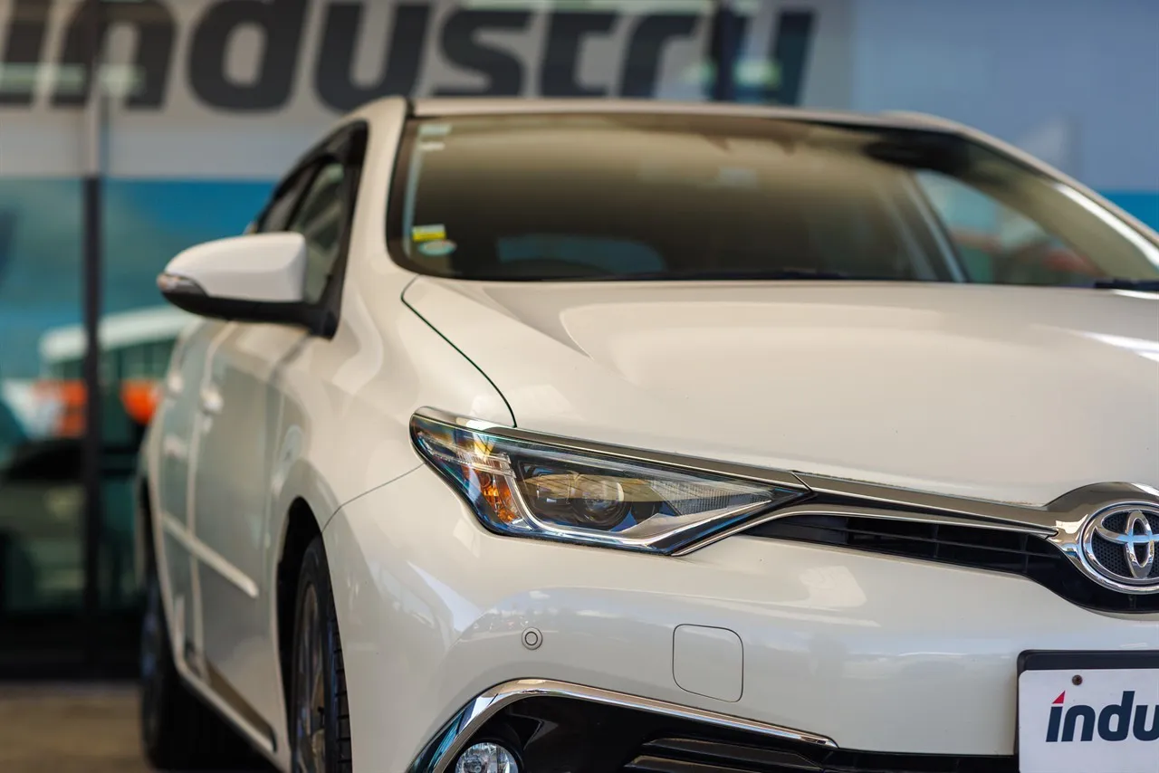2016 Toyota Auris 120T Turbo Leather!