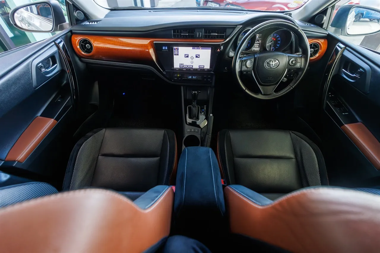 2016 Toyota Auris 120T Turbo Leather!