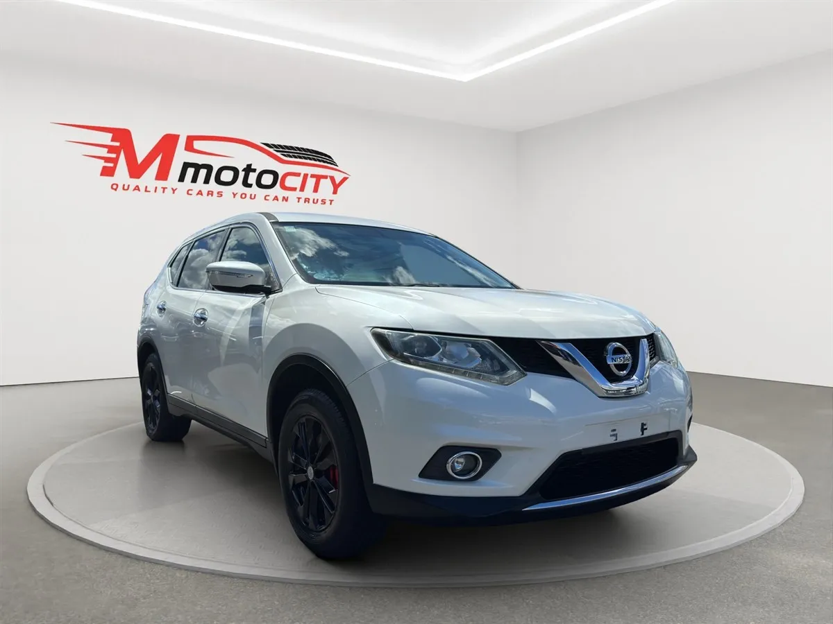 2014 Nissan X-Trail 20X, Leather Heated Seats RV/