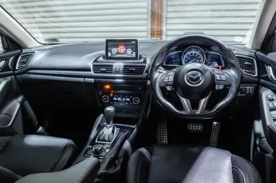 2014 Mazda Axela Sport Touring L-Pack photo 15