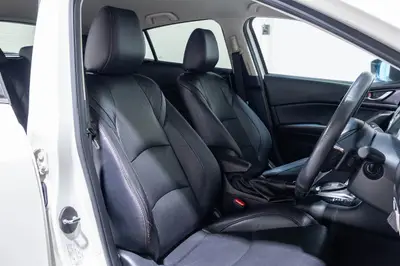 2014 Mazda Axela Sport Touring L-Pack photo 3