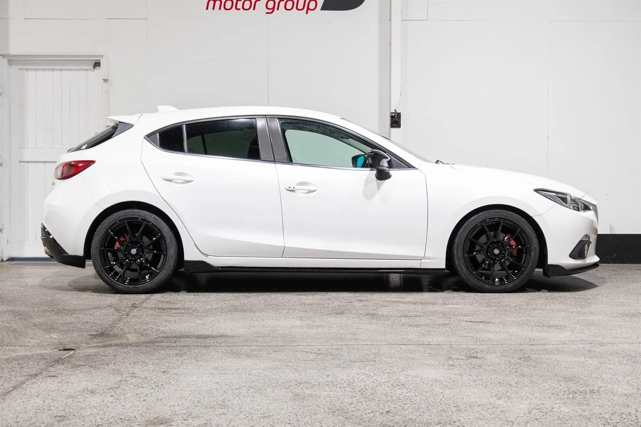 2014 Mazda Axela Sport Touring L-Pack