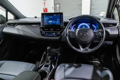 2019 Toyota Corolla Hybrid Touring WXB photo 28
