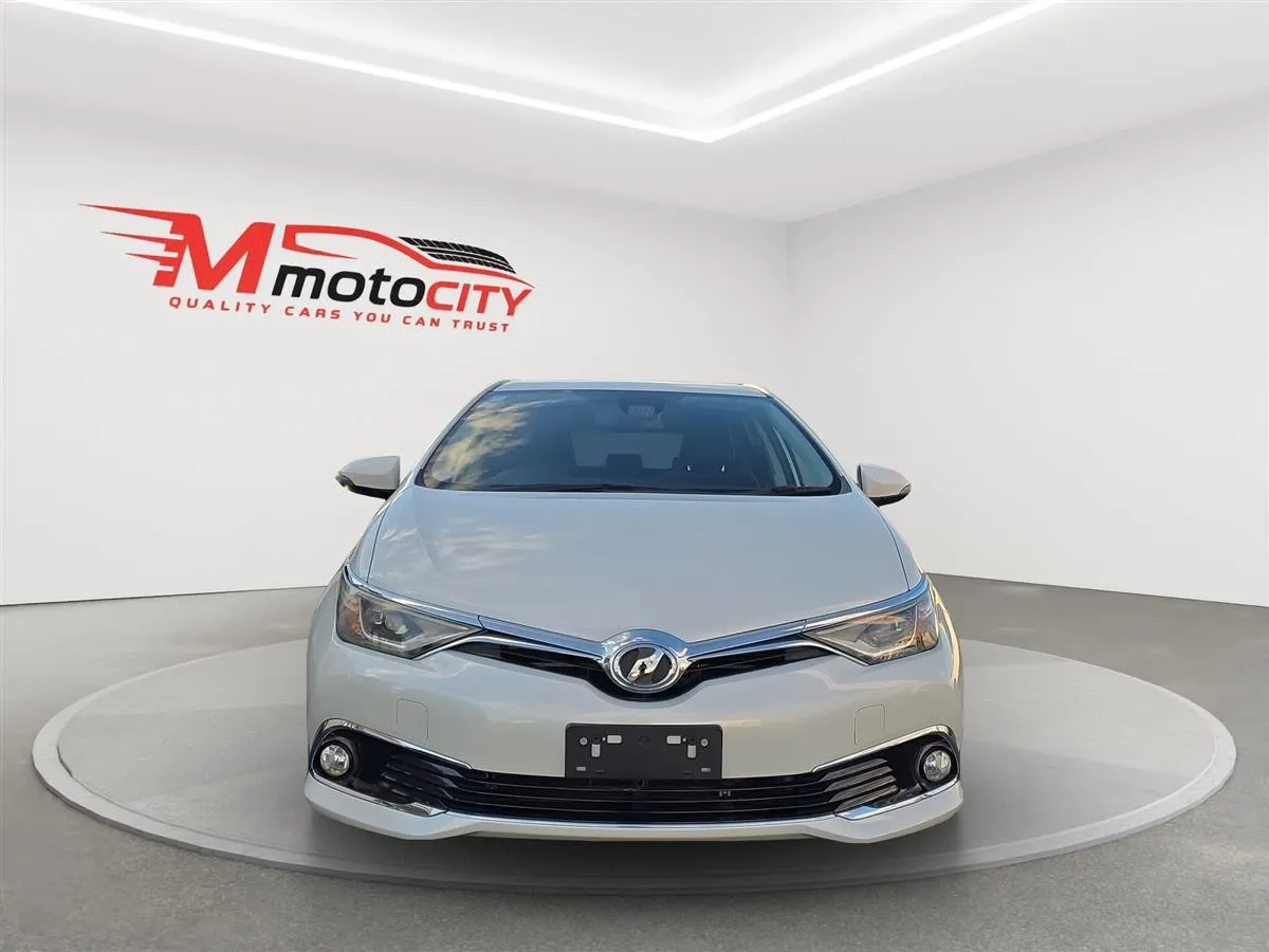 2015 Toyota Auris Leather Seats, Lane Assist, Cruise control, photo 8 of 20