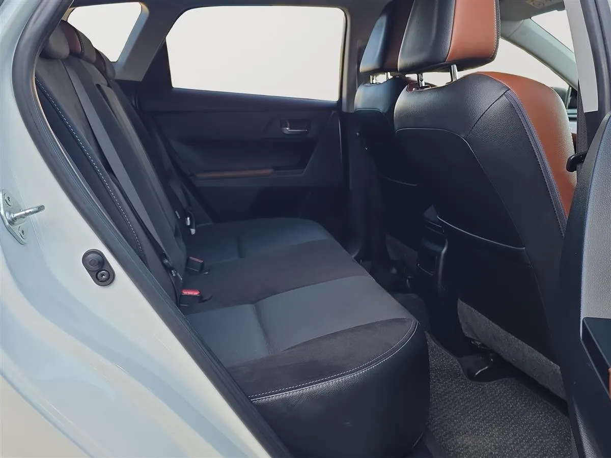 2015 Toyota Auris Leather Seats, Lane Assist, Cruise control