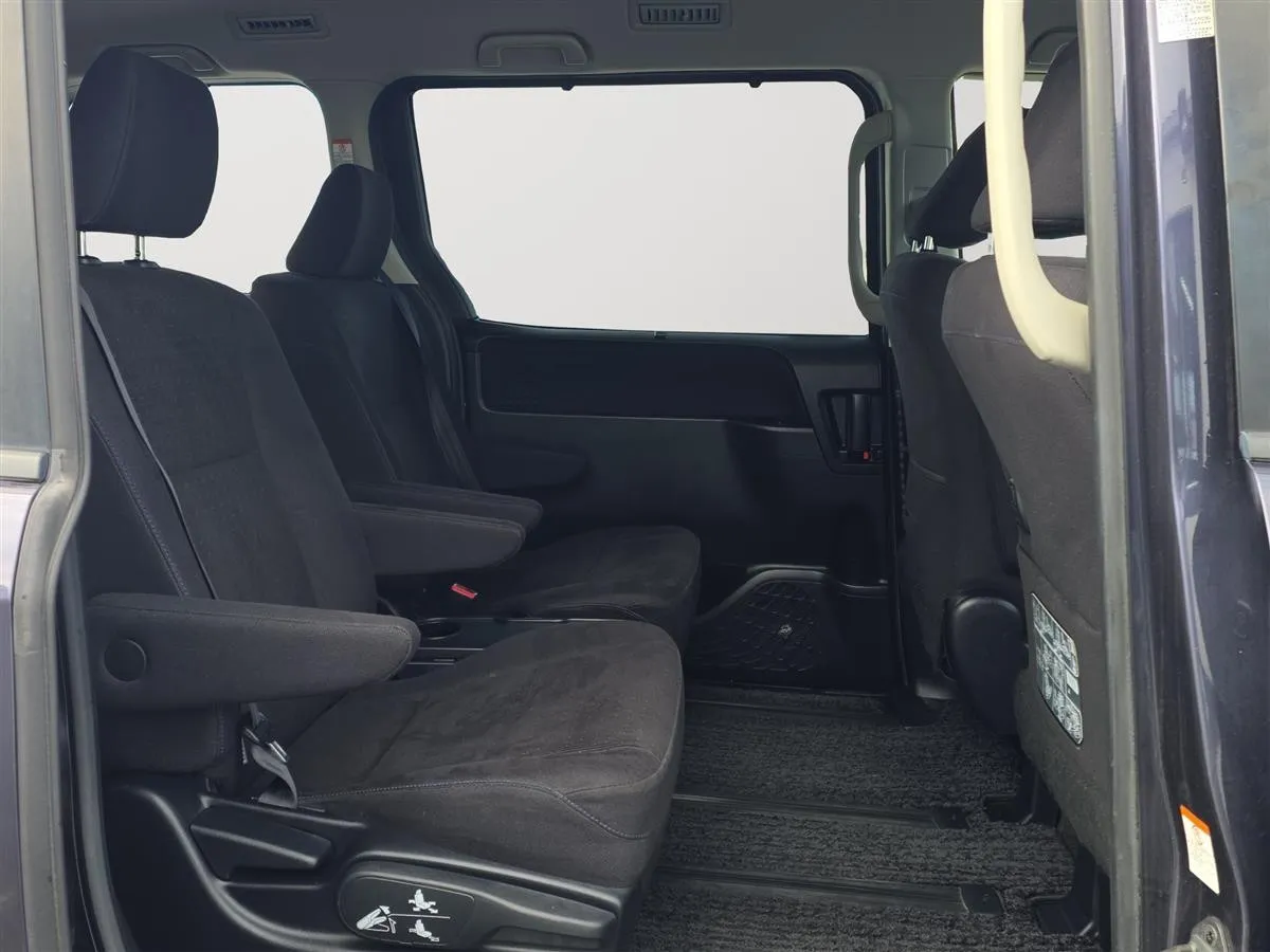 2015 Toyota Voxy Hybrid, Cruise control, Rear power doors Station