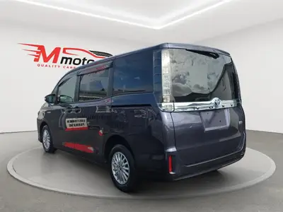 2015 Toyota Voxy Hybrid, Cruise control, Rear power doors Station photo 5