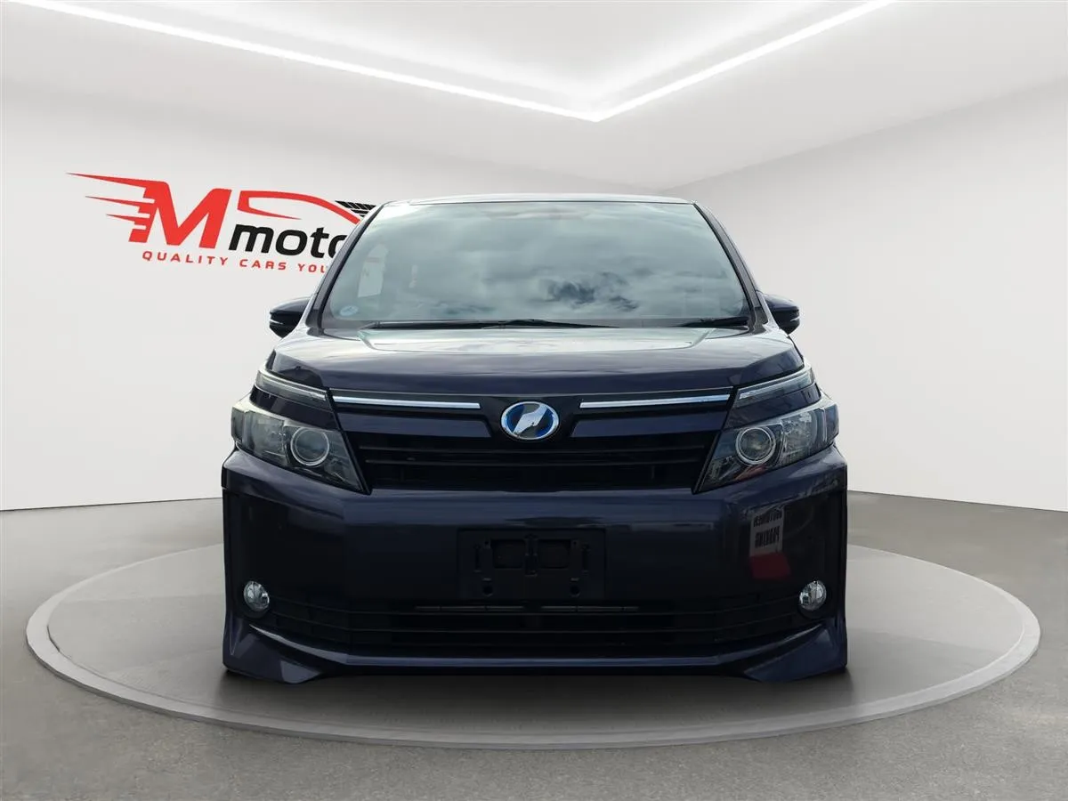 2015 Toyota Voxy Hybrid, Cruise control, Rear power doors Station