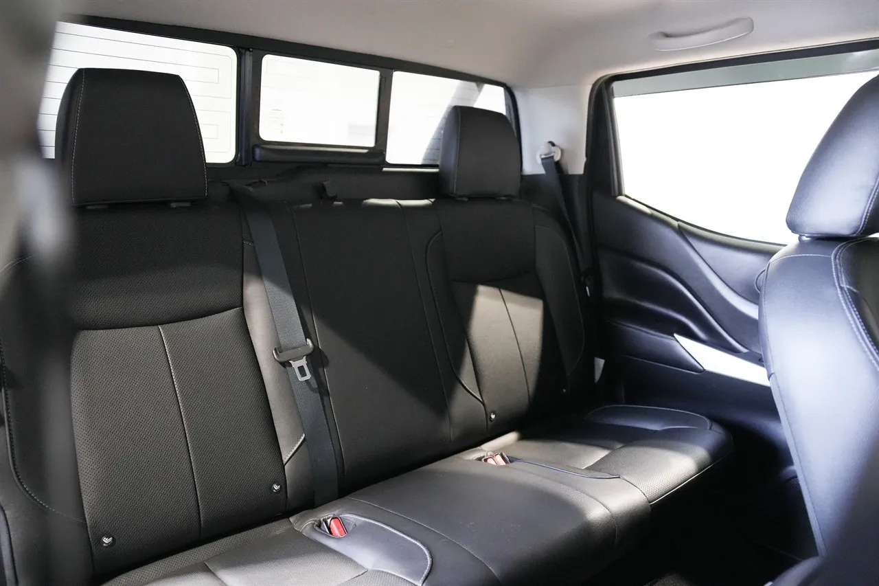 2018 Nissan Navara ST-X Auto