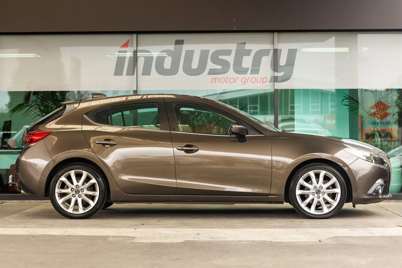 2014 Mazda 3 SP25 NZ New
