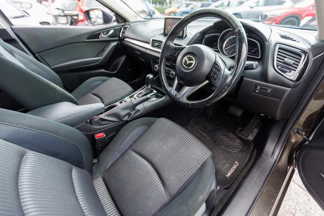 2014 Mazda 3 SP25 NZ New