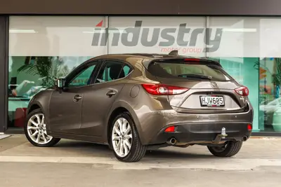 2014 Mazda 3 SP25 NZ New photo 3