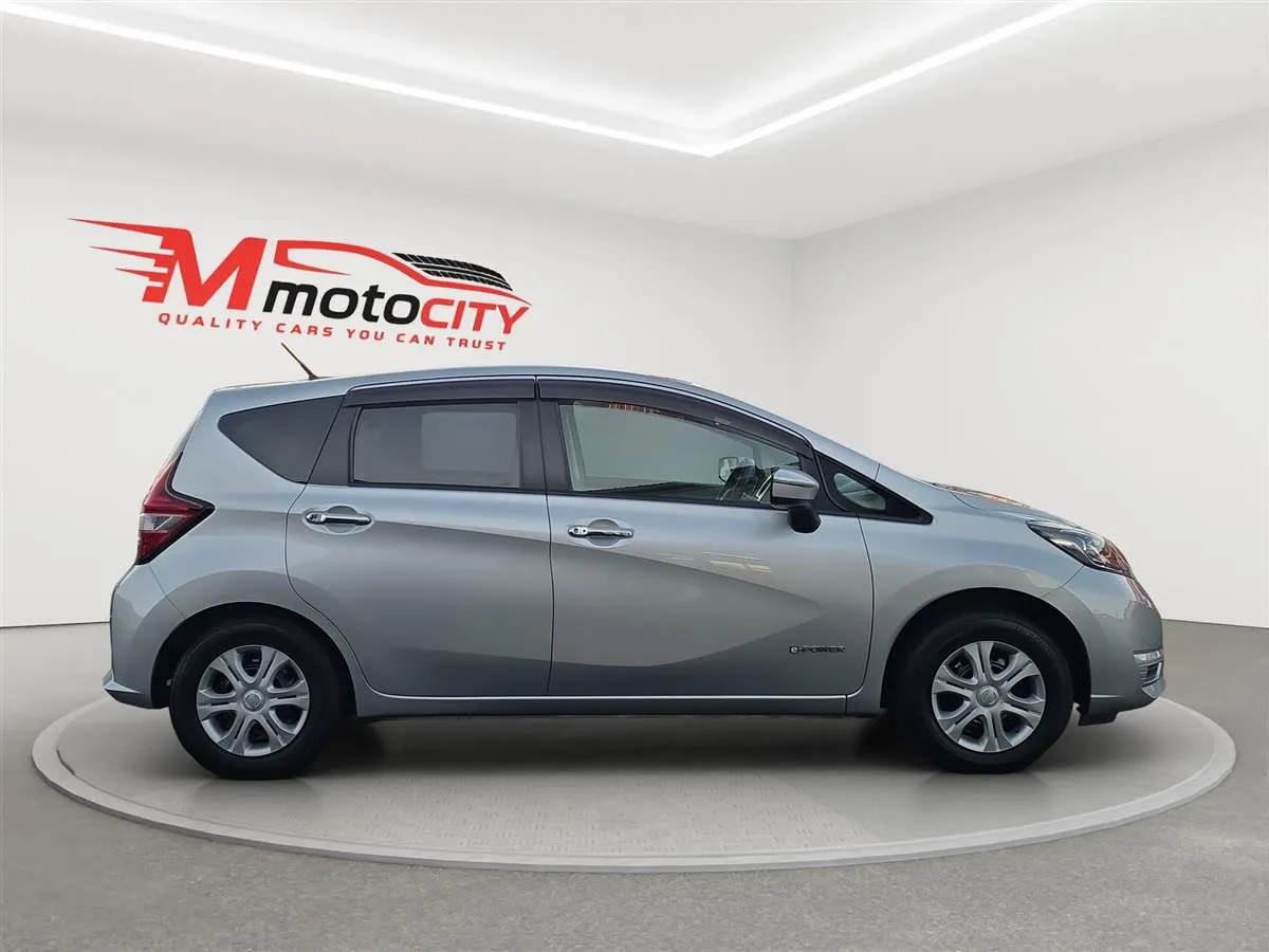 2017 Nissan Note E-POWER