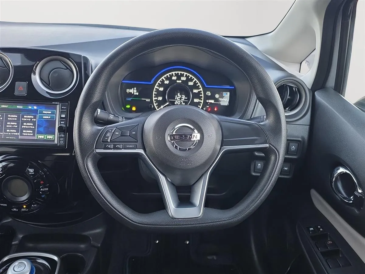 2017 Nissan Note E-POWER