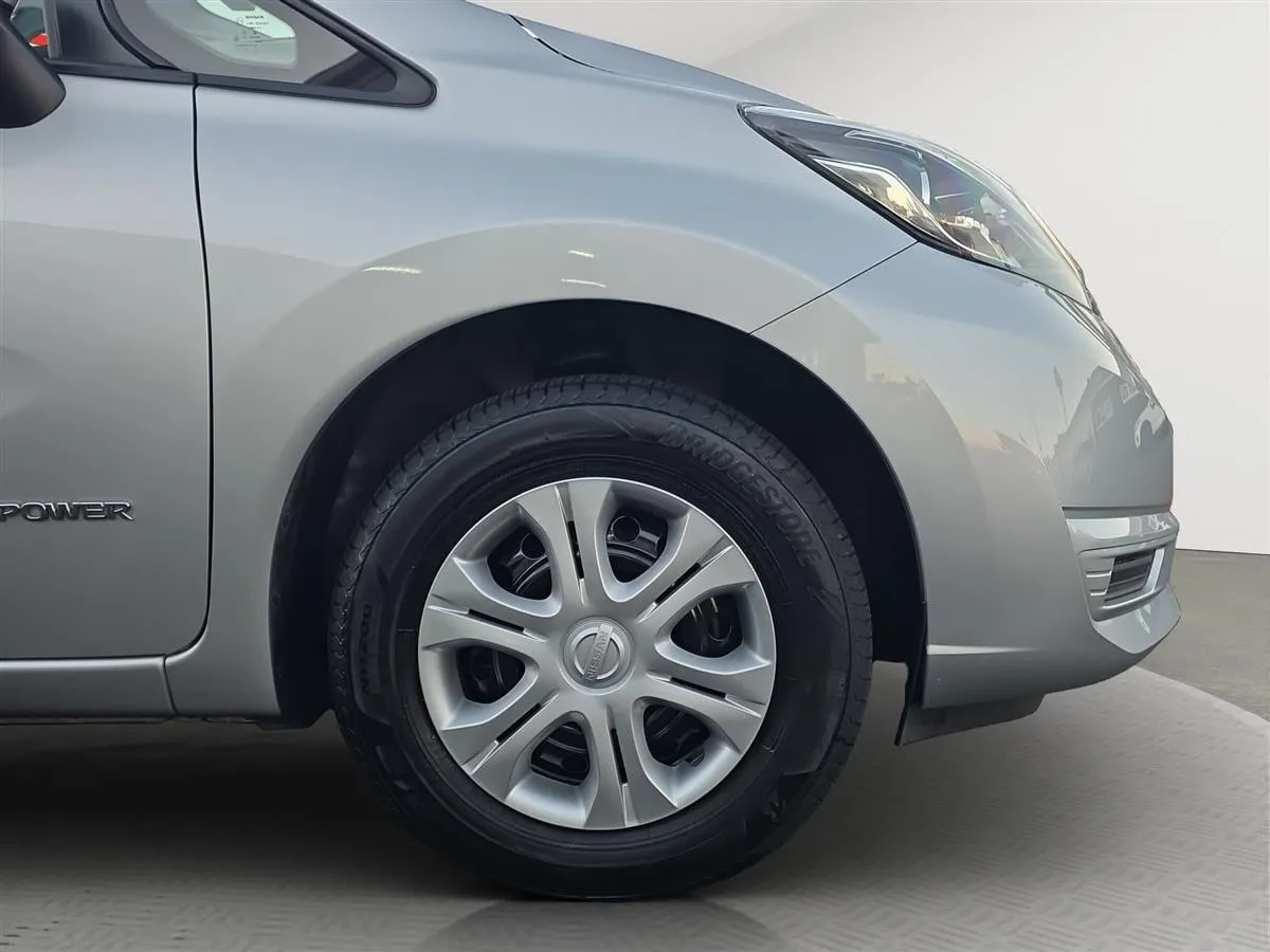 2017 Nissan Note E-POWER