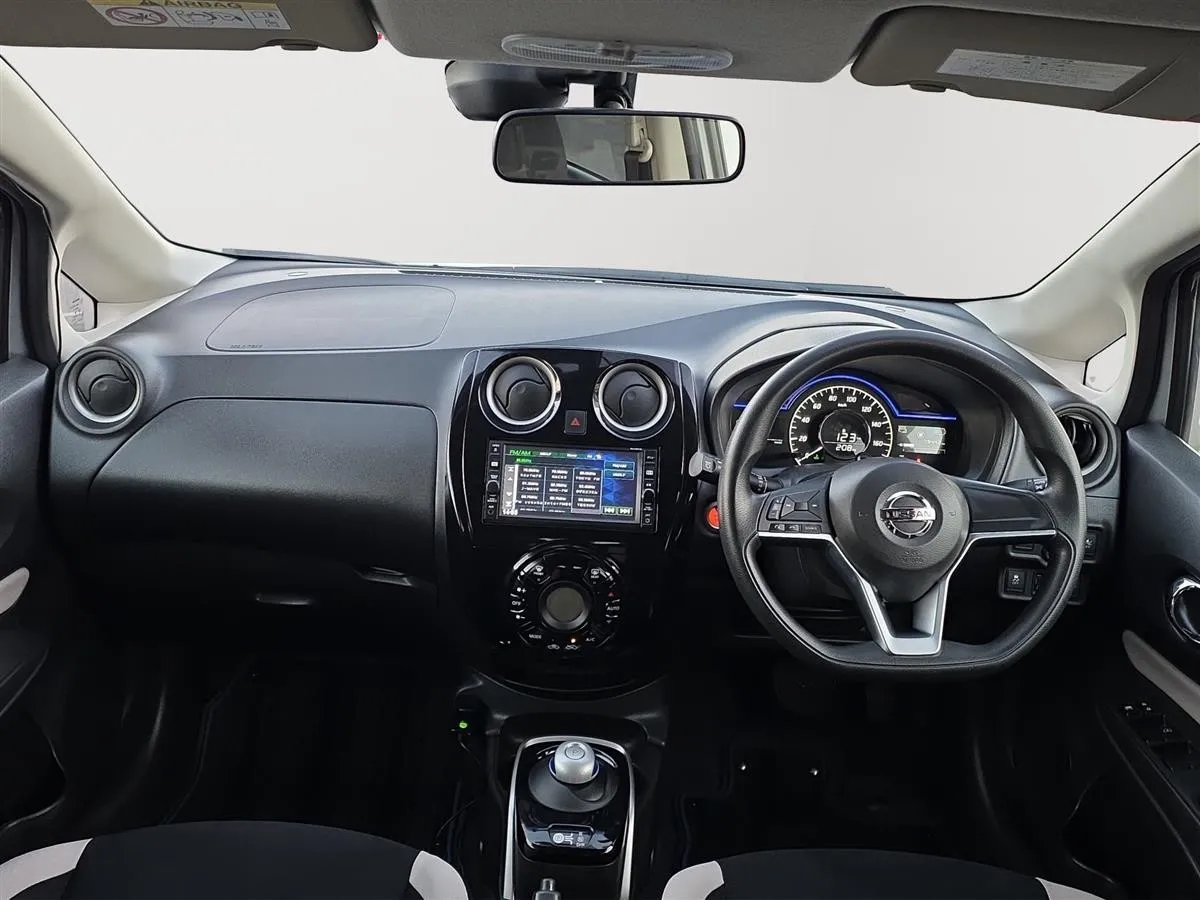 2017 Nissan Note E-POWER