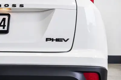 2022 Mitsubishi Eclipse Cross XLS PHEV photo 13
