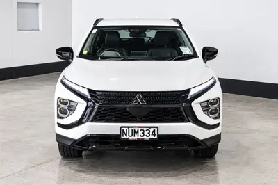 2022 Mitsubishi Eclipse Cross XLS PHEV photo 6