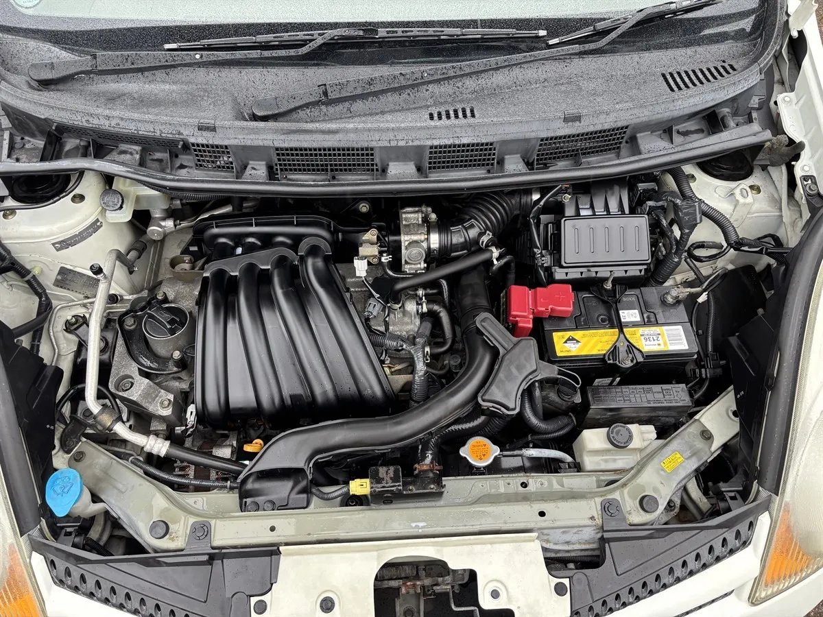 2005 Nissan Note