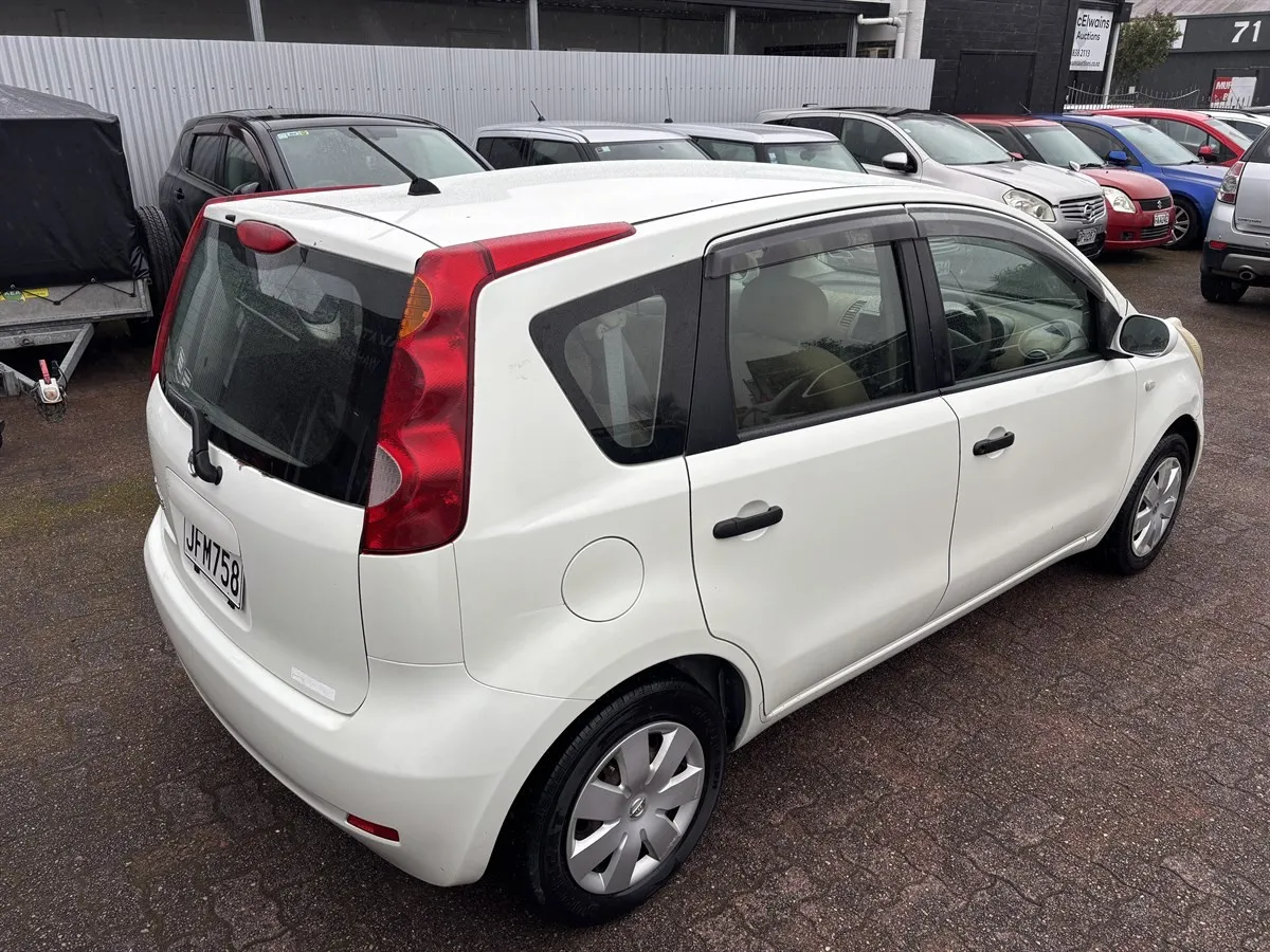 2005 Nissan Note