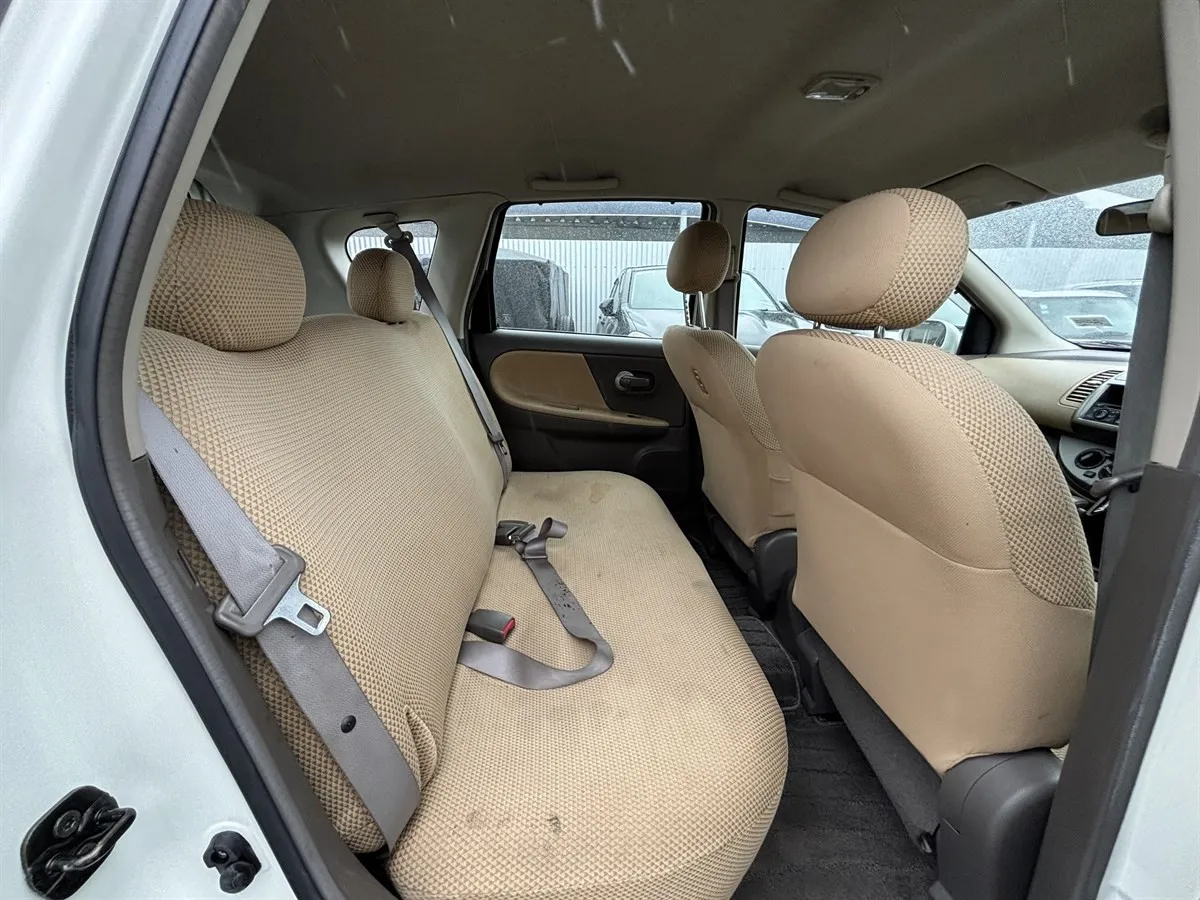 2005 Nissan Note