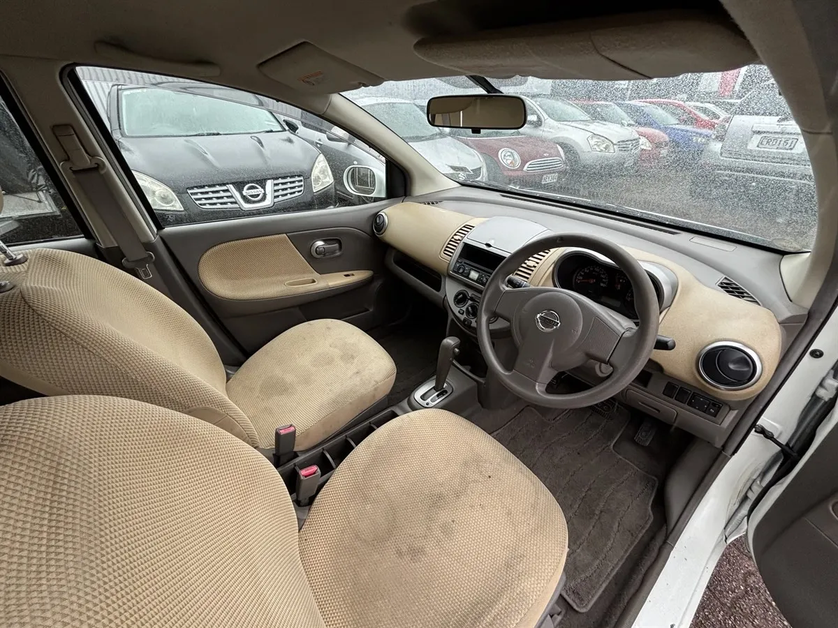 2005 Nissan Note