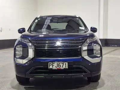 2022 Mitsubishi Outlander LS 2.5P/CVT photo 9