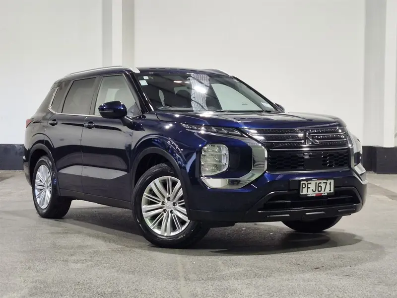 2022 Mitsubishi Outlander LS 2.5P/CVT