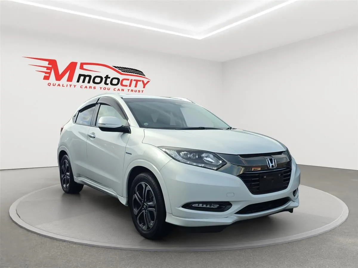 2017 Honda Vezel HYBRID, Z, Radar Cruise, Lane Assist, photo 1 of 20