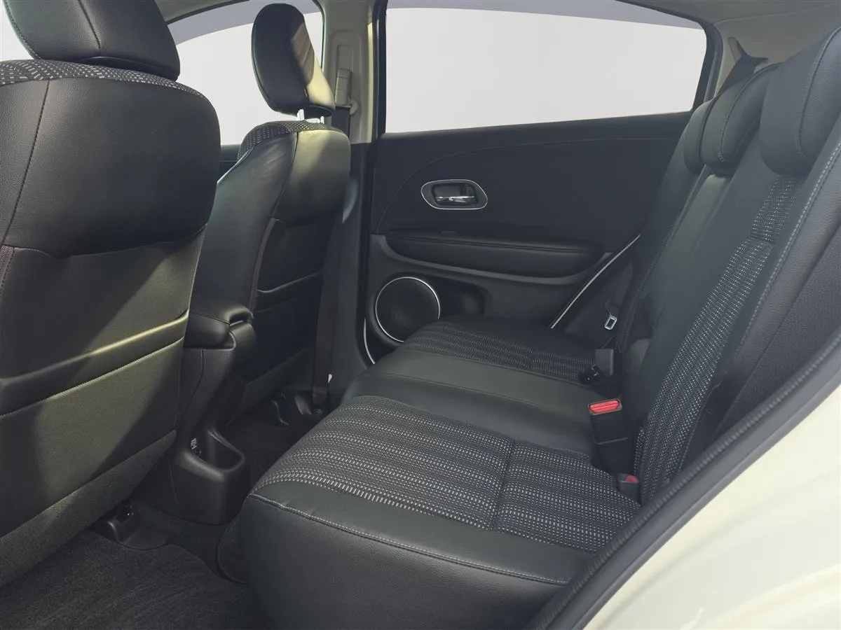 2017 Honda Vezel HYBRID, Z, Radar Cruise, Lane Assist RV/