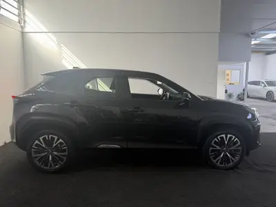 2021 Toyota Yaris Cross Z photo 2