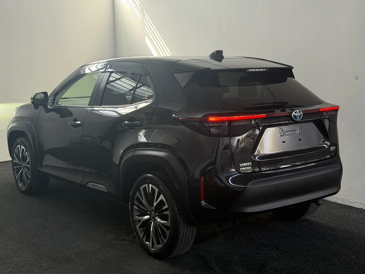 2021 Toyota Yaris Cross Z, photo 4 of 17