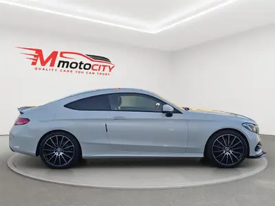 2016 Mercedes-Benz C 300 photo 2