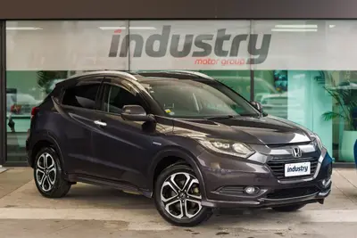 2015 Honda Vezel Hybrid Z photo 1