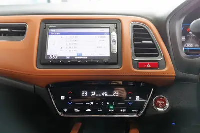2015 Honda Vezel Hybrid Z photo 18