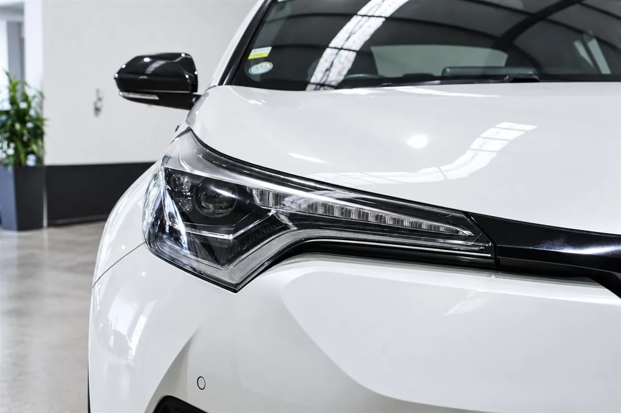 2017 Toyota C-HR Hybrid G TRD Aero