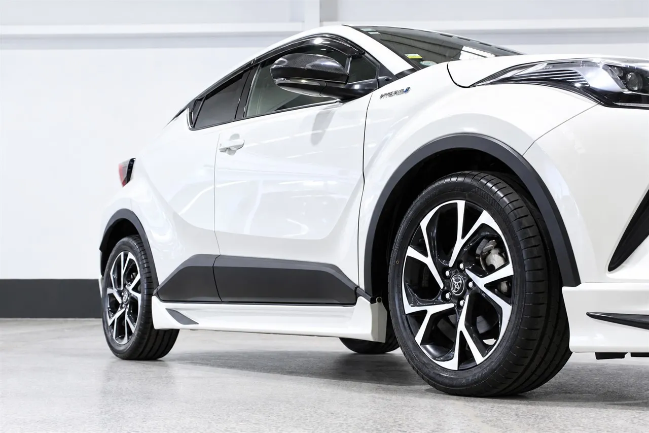 2017 Toyota C-HR Hybrid G TRD Aero