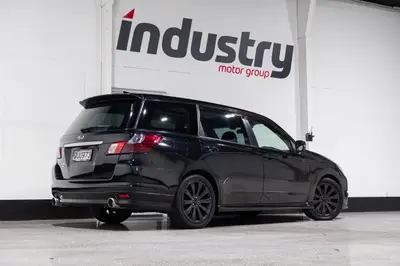 2014 Subaru Exiga 4WD 7 Seat Pano Roof photo 3