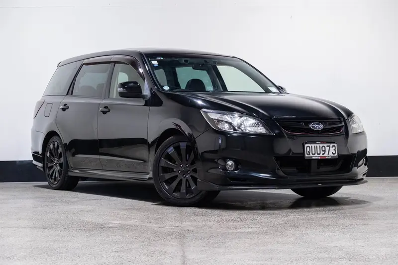 2014 Subaru Exiga 4WD 7 Seat Pano Roof