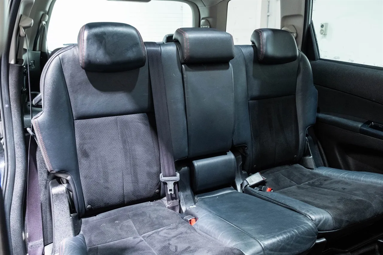 2014 Subaru Exiga 4WD 7 Seat Pano Roof