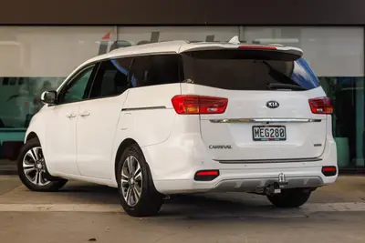 2019 Kia Carnival Ltd 2.2D 8S NZ New photo 3