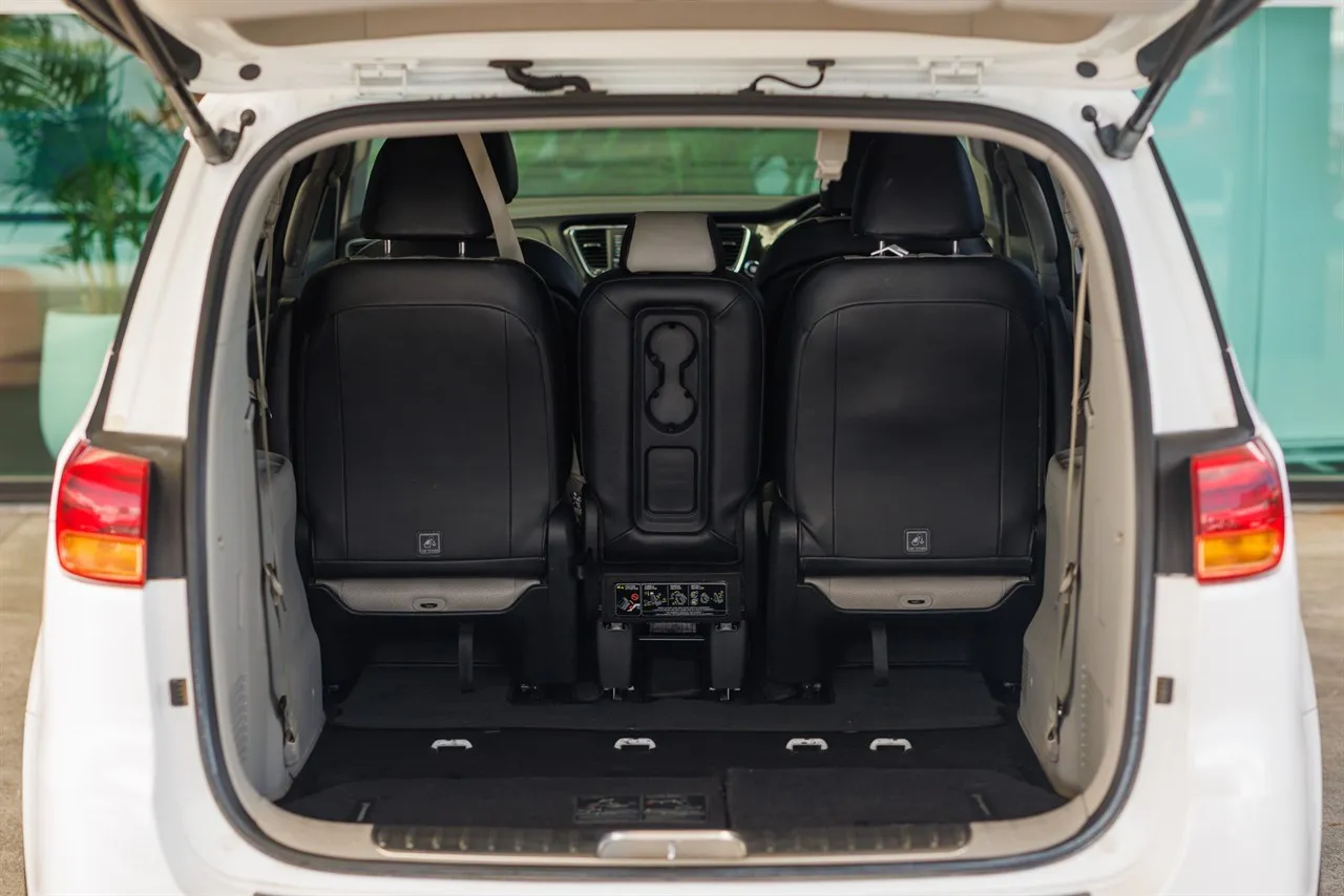 2019 Kia Carnival Ltd 2.2D 8S NZ New
